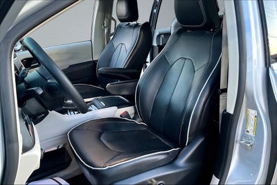 2023 Chrysler Pacifica Hybrid Limited