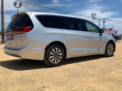 2023 Chrysler Pacifica Hybrid Limited