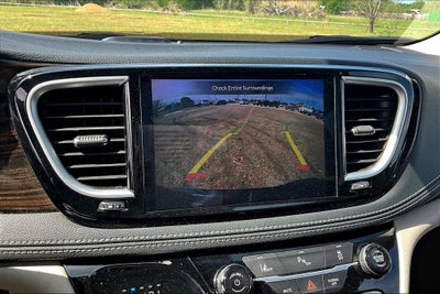 2023 Chrysler Pacifica Hybrid Limited