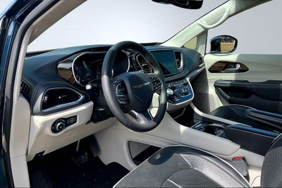 2023 Chrysler Pacifica Hybrid Limited