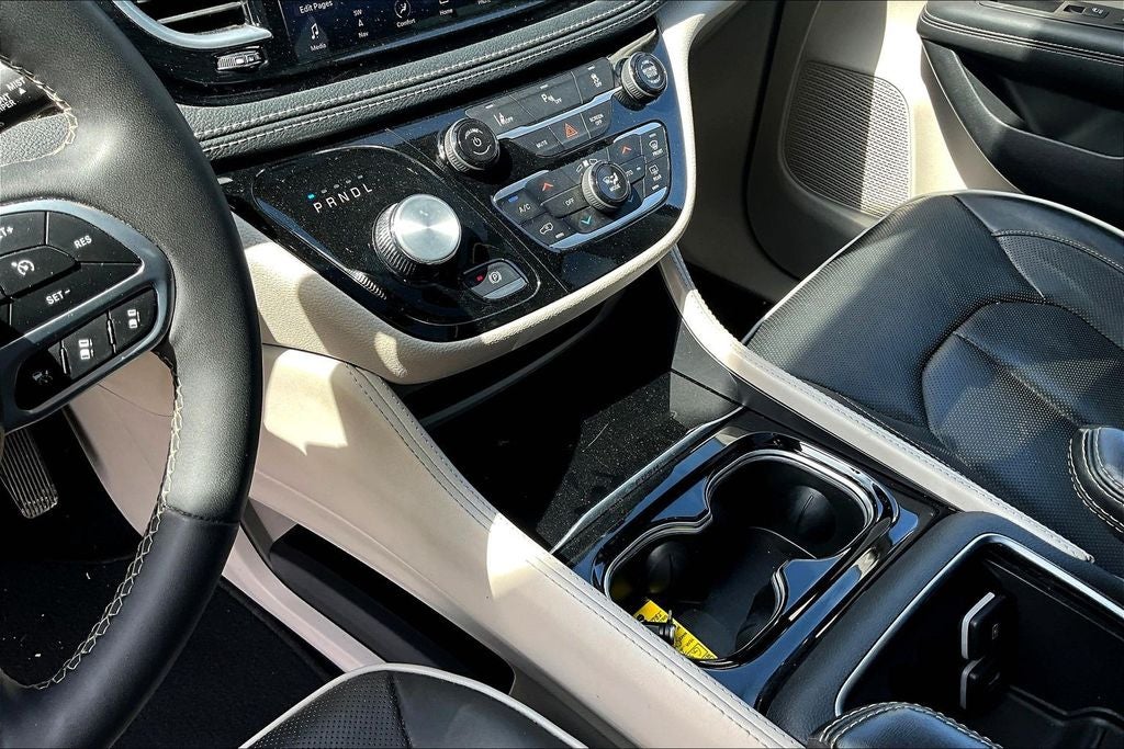 2023 Chrysler Pacifica Hybrid Limited