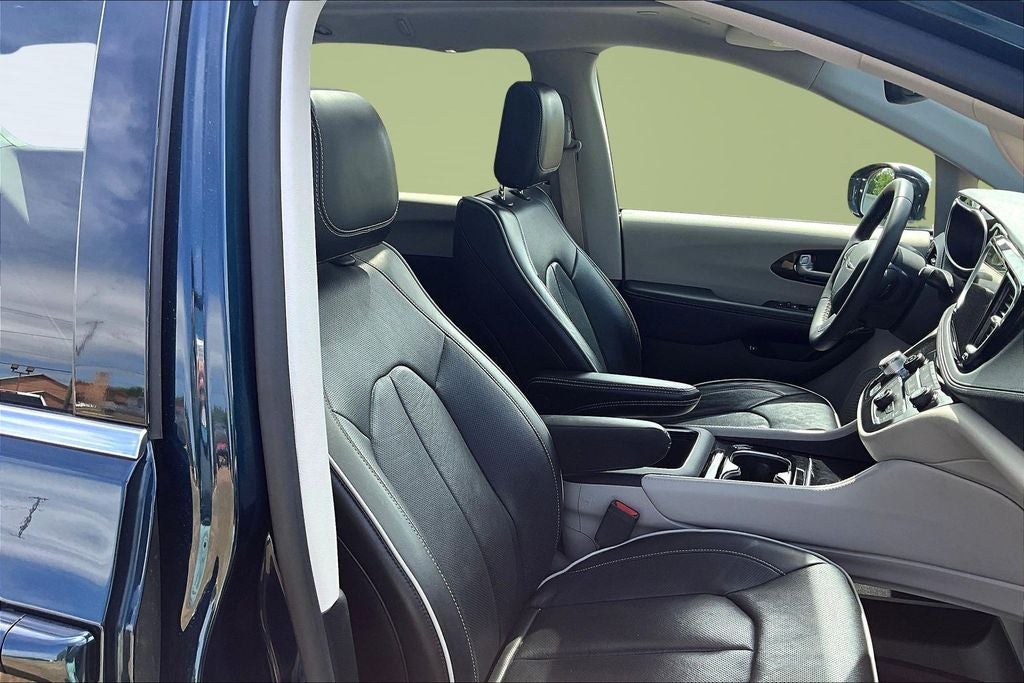 2023 Chrysler Pacifica Hybrid Limited