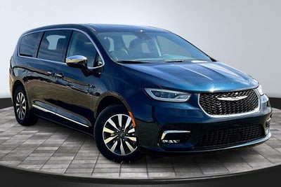 2023 Chrysler Pacifica Hybrid Limited