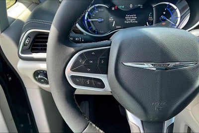 2023 Chrysler Pacifica Hybrid Limited