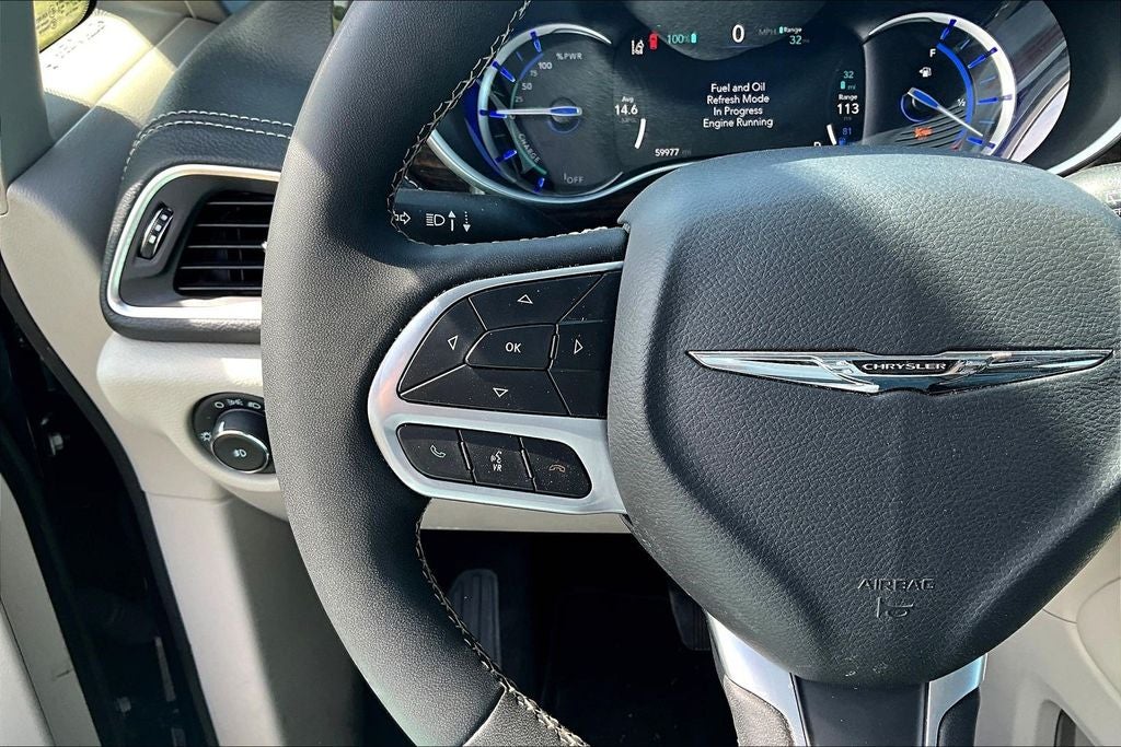 2023 Chrysler Pacifica Hybrid Limited