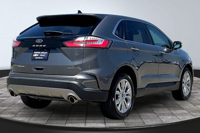 2022 Ford Edge Titanium