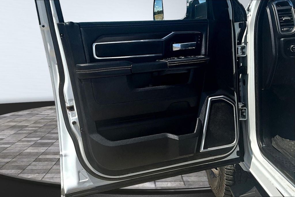 2022 RAM 3500 Laramie Flat Bed