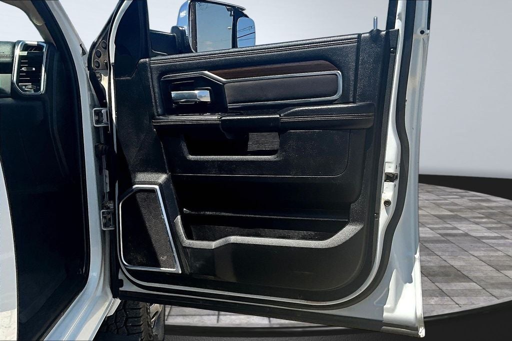 2022 RAM 3500 Laramie Flat Bed