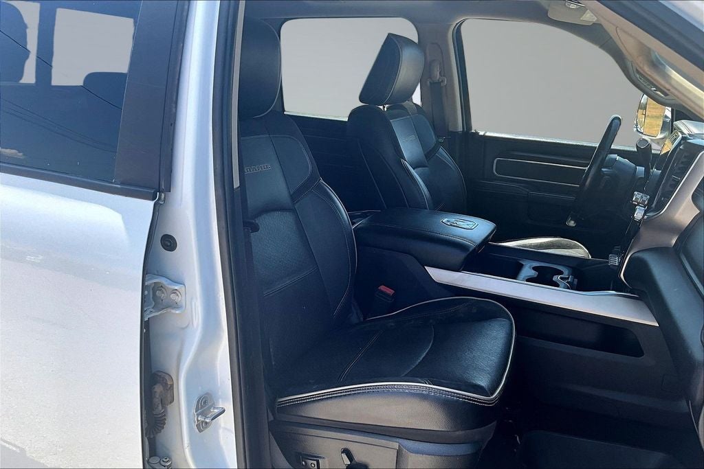2022 RAM 3500 Laramie Flat Bed