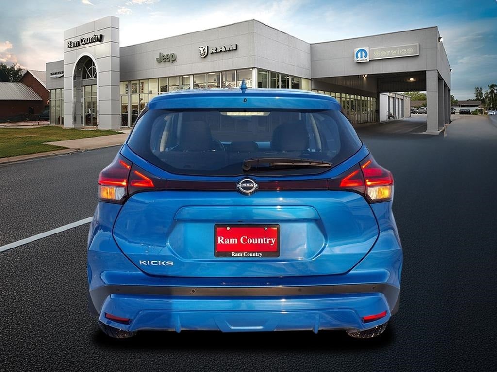 2024 Nissan Kicks S
