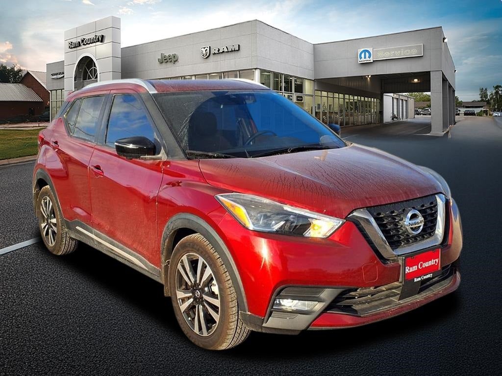 2020 Nissan Kicks SR