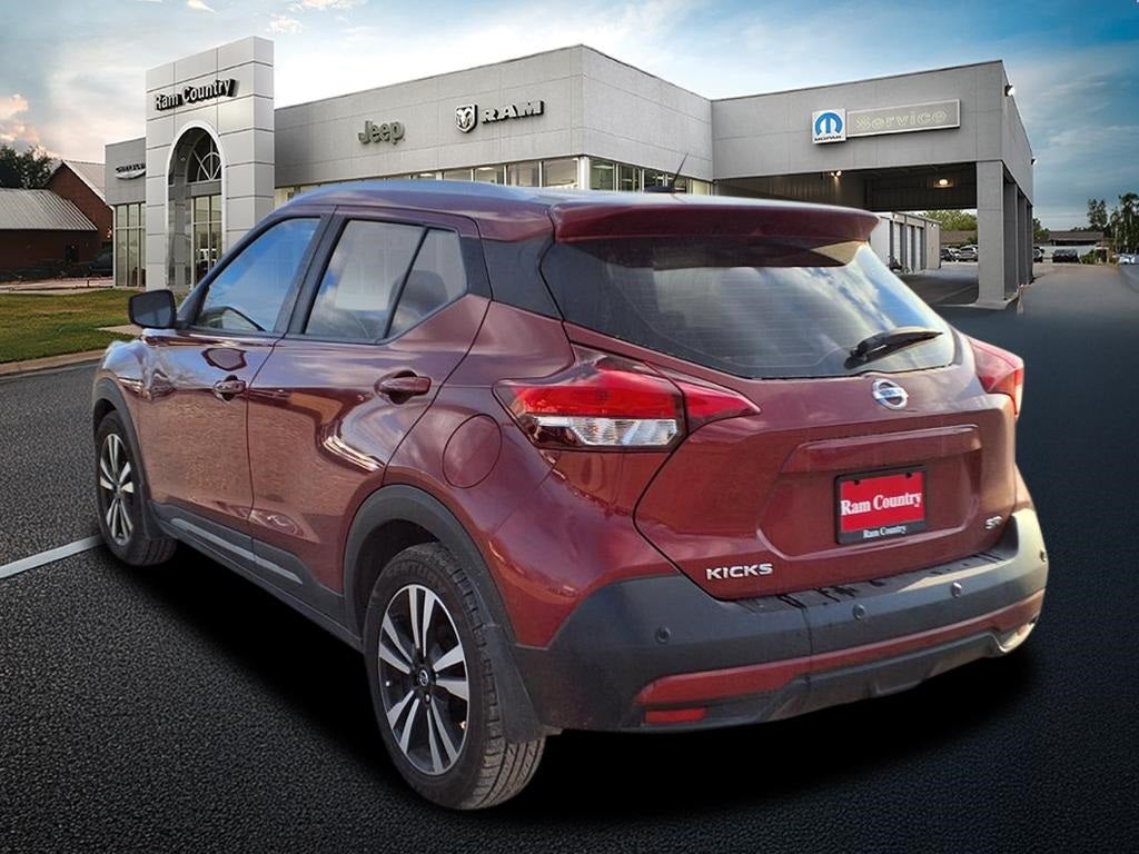 2020 Nissan Kicks SR