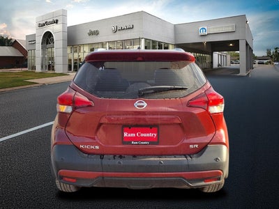 2020 Nissan Kicks SR