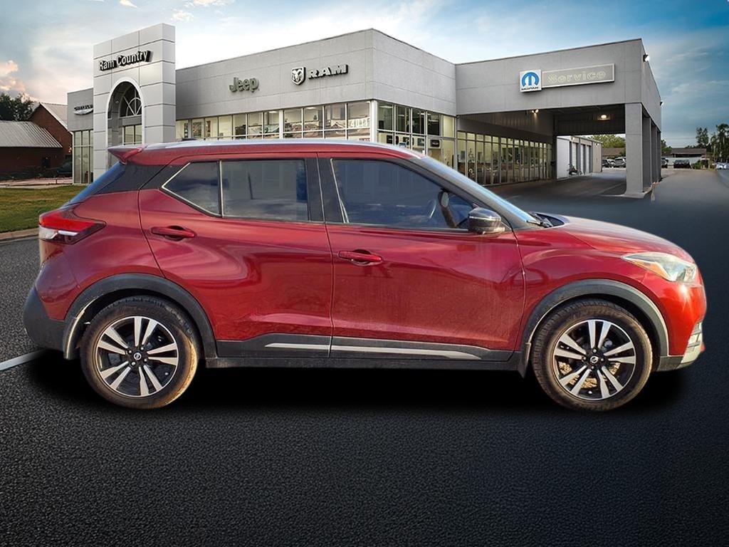 2020 Nissan Kicks SR