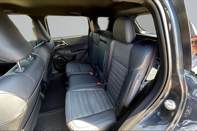 2026 Mitsubishi Outlander LE