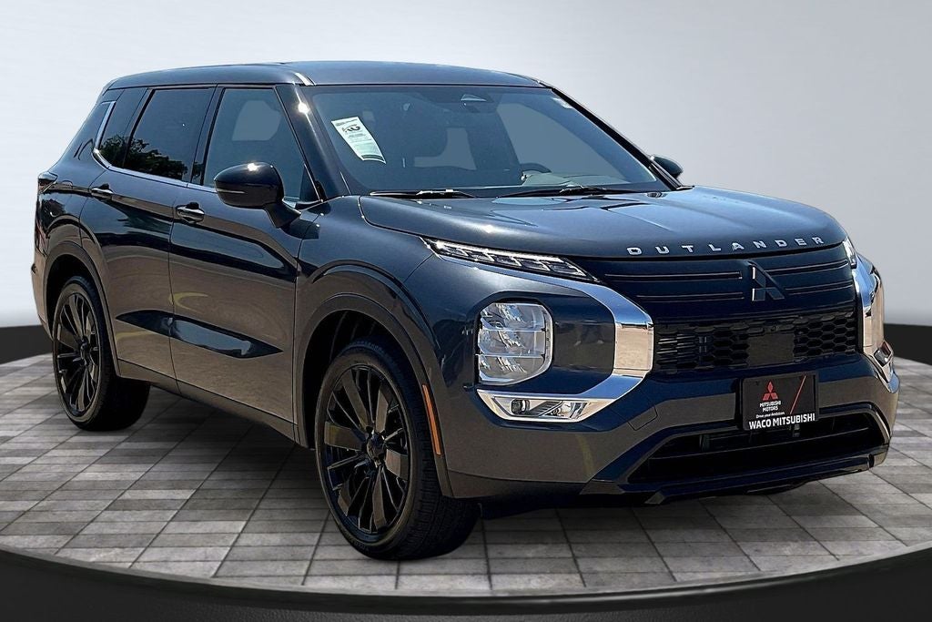 2026 Mitsubishi Outlander LE