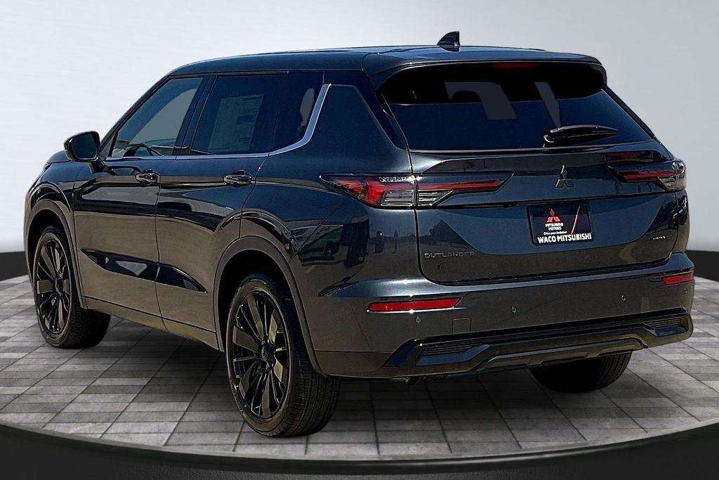 2026 Mitsubishi Outlander LE