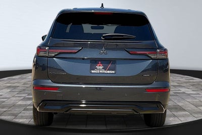 2026 Mitsubishi Outlander LE