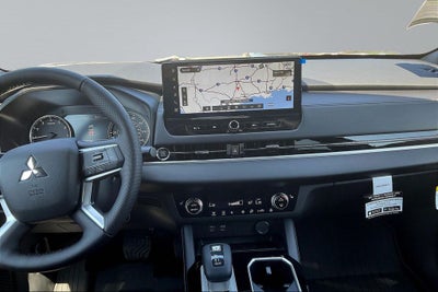 2026 Mitsubishi Outlander LE
