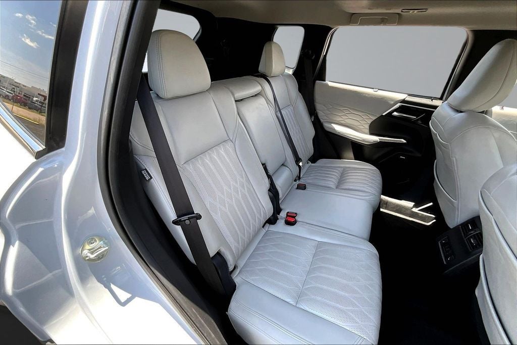 2025 Mitsubishi Outlander SEL