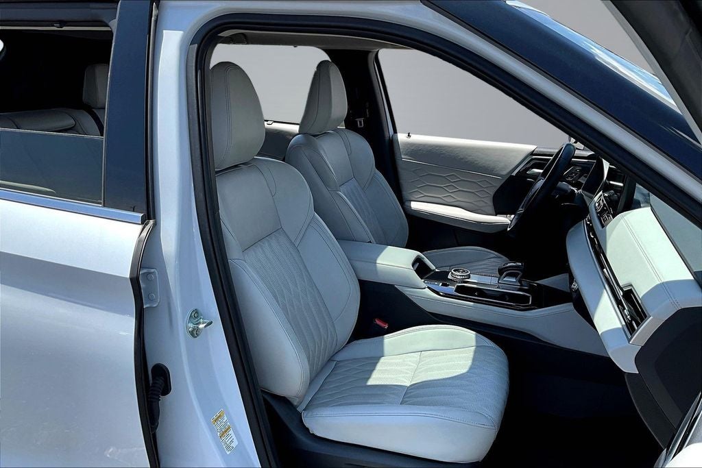 2025 Mitsubishi Outlander SEL