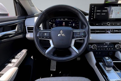 2025 Mitsubishi Outlander SEL