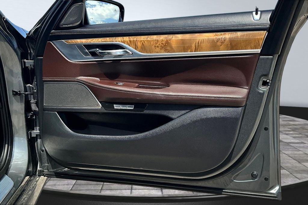 2017 BMW 7 Series 740i
