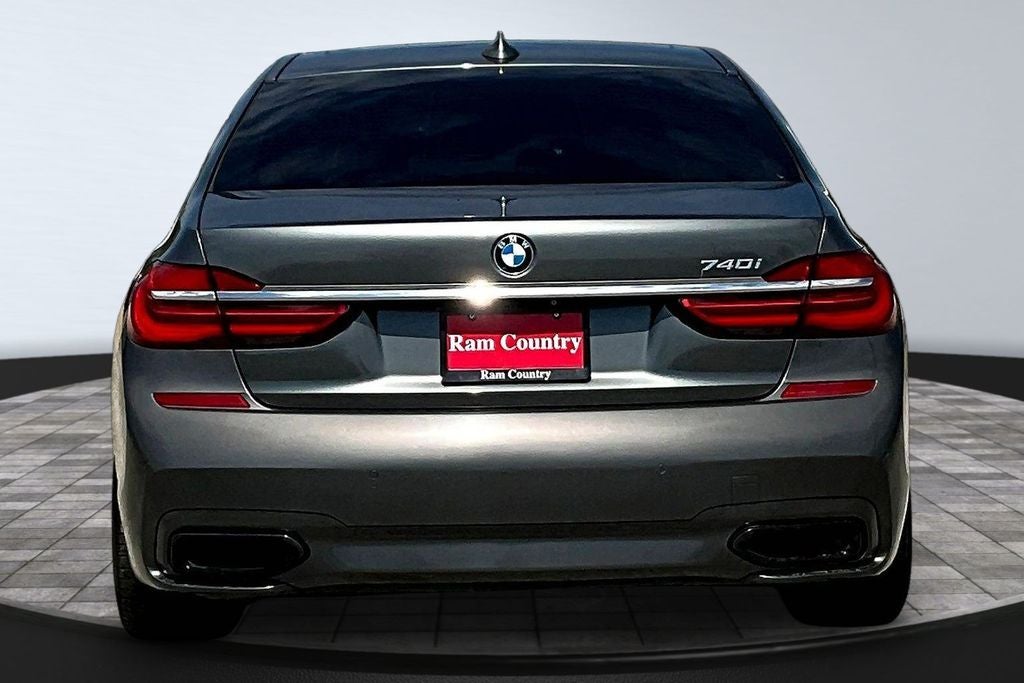 2017 BMW 7 Series 740i