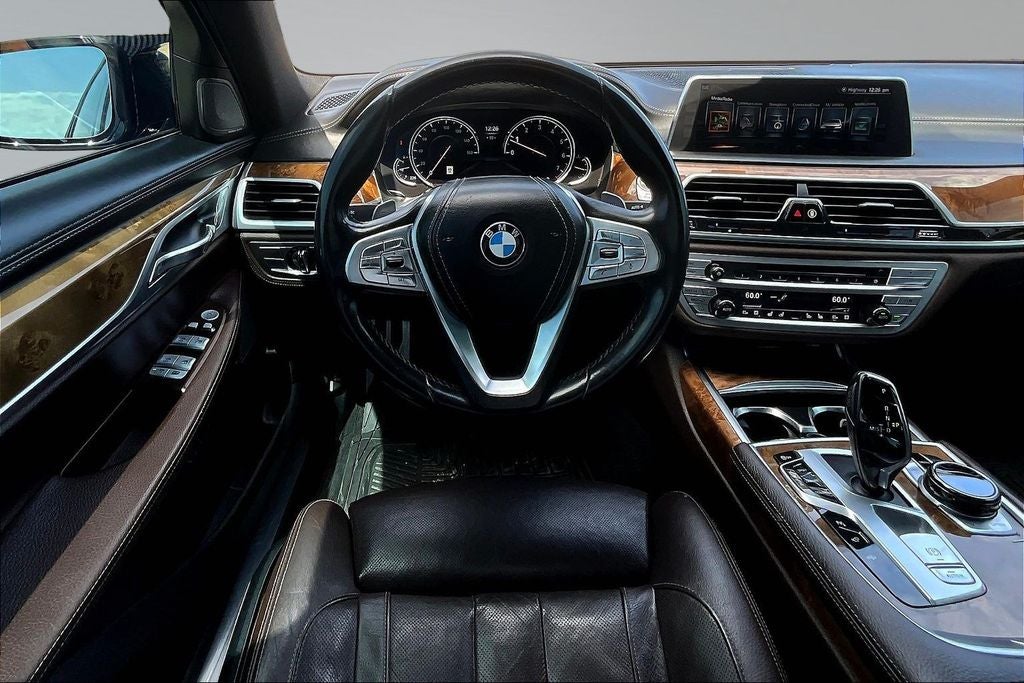 2017 BMW 7 Series 740i