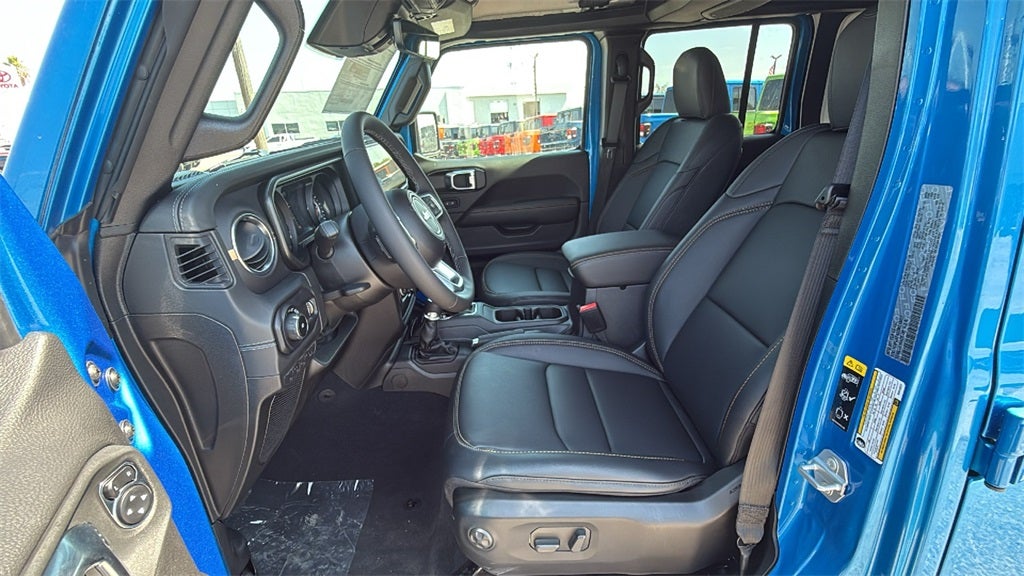 2025 Jeep Wrangler WRANGLER 4-DOOR SAHARA