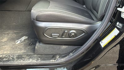 2025 Jeep Grand Cherokee GRAND CHEROKEE LAREDO X 4X2