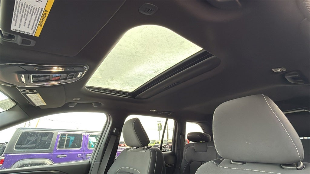 2025 Jeep Grand Cherokee GRAND CHEROKEE LAREDO X 4X2