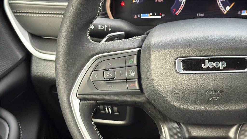 2025 Jeep Grand Cherokee GRAND CHEROKEE LAREDO X 4X2