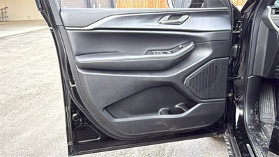 2025 Jeep Grand Cherokee GRAND CHEROKEE LAREDO X 4X2