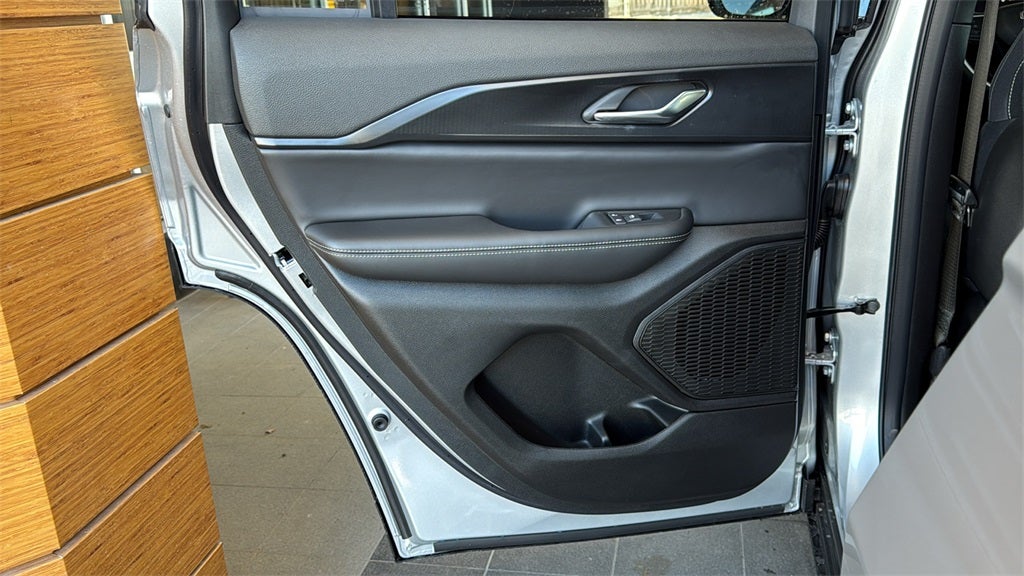 2025 Jeep Grand Cherokee GRAND CHEROKEE LAREDO X 4X2