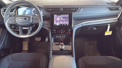 2025 Jeep Grand Cherokee GRAND CHEROKEE LAREDO X 4X2