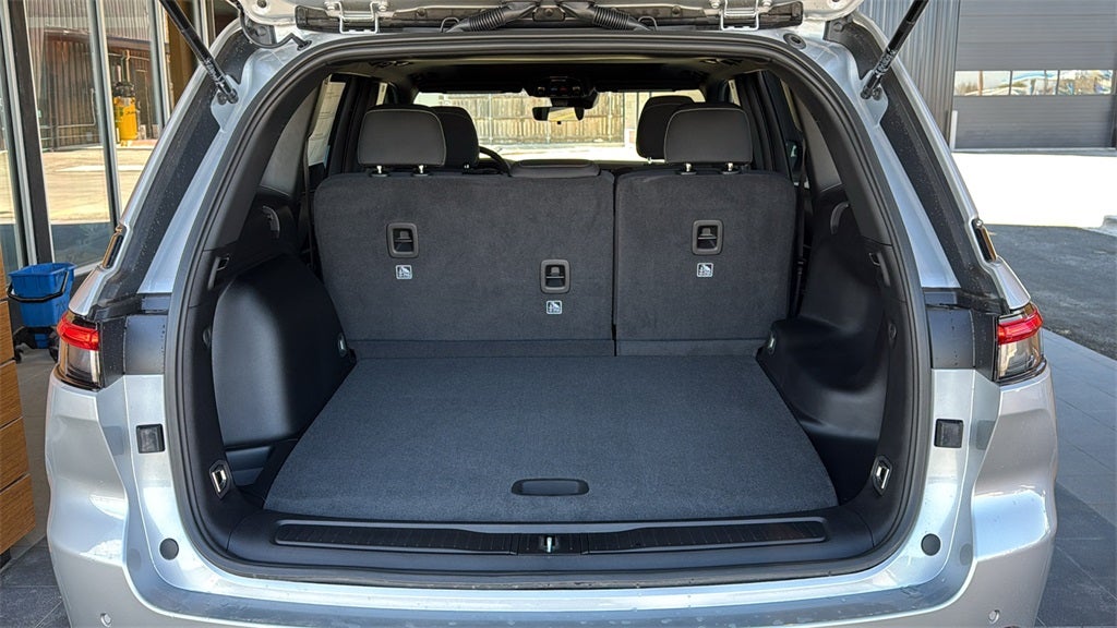 2025 Jeep Grand Cherokee GRAND CHEROKEE LAREDO X 4X2