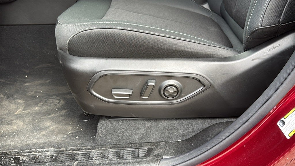 2025 Jeep Grand Cherokee GRAND CHEROKEE LAREDO 4X2