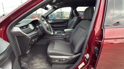 2025 Jeep Grand Cherokee GRAND CHEROKEE LAREDO 4X2