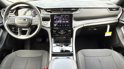 2025 Jeep Grand Cherokee GRAND CHEROKEE LAREDO 4X2