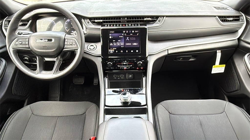 2025 Jeep Grand Cherokee GRAND CHEROKEE LAREDO 4X2