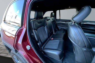 2026 Jeep Grand Cherokee Altitude