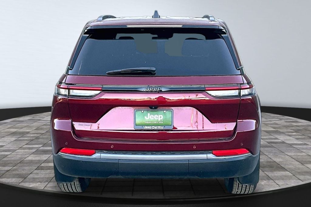 2026 Jeep Grand Cherokee Altitude