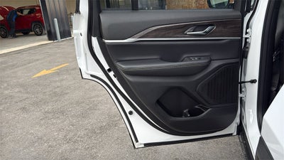 2026 Jeep Grand Cherokee GRAND CHEROKEE LAREDO ALTITUDE 4X2