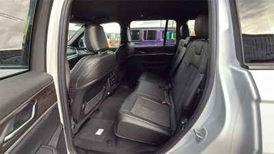 2026 Jeep Grand Cherokee GRAND CHEROKEE LAREDO ALTITUDE 4X2