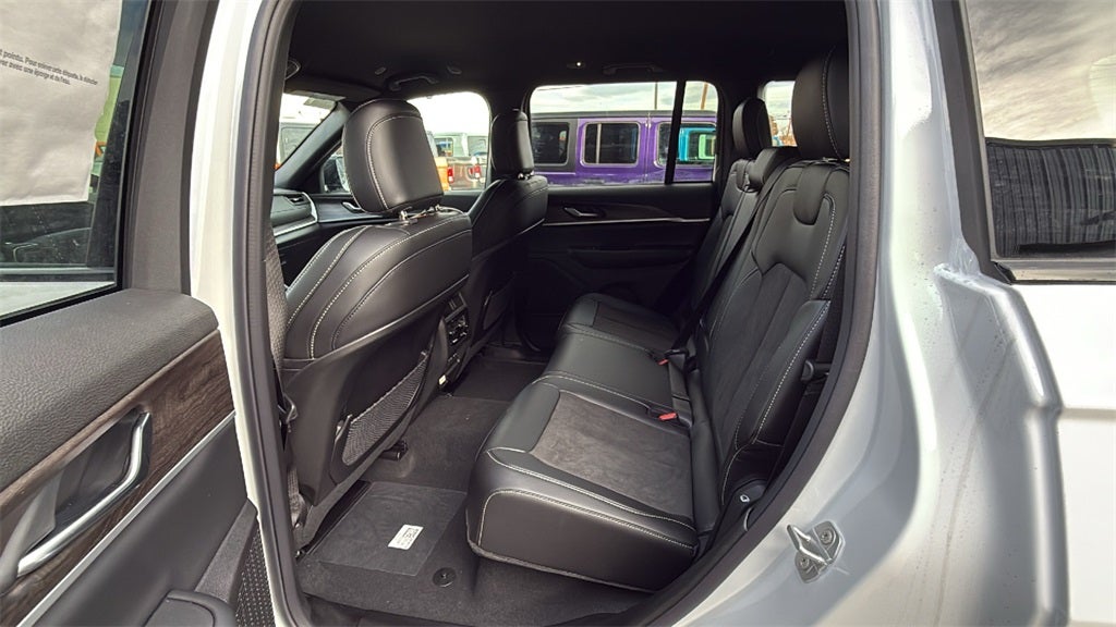 2026 Jeep Grand Cherokee GRAND CHEROKEE LAREDO ALTITUDE 4X2