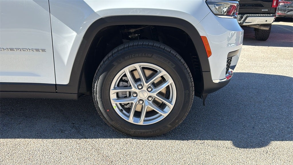 2025 Jeep Grand Cherokee GRAND CHEROKEE L LAREDO X 4X2