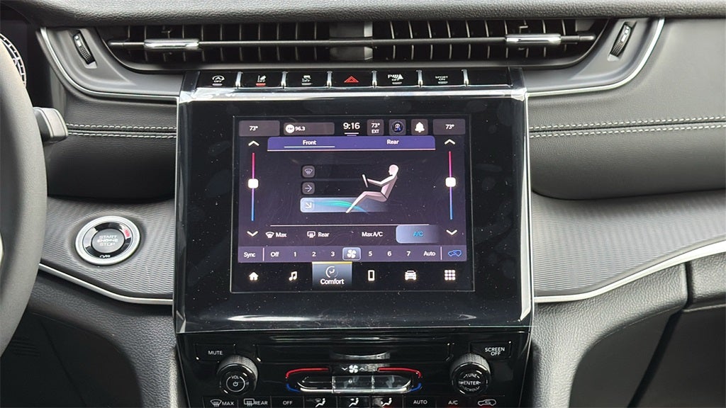 2025 Jeep Grand Cherokee GRAND CHEROKEE L LAREDO X 4X2