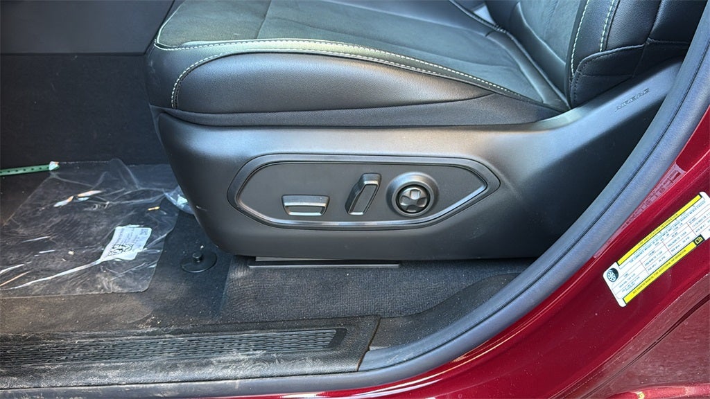 2025 Jeep Grand Cherokee GRAND CHEROKEE L ALTITUDE 4X2