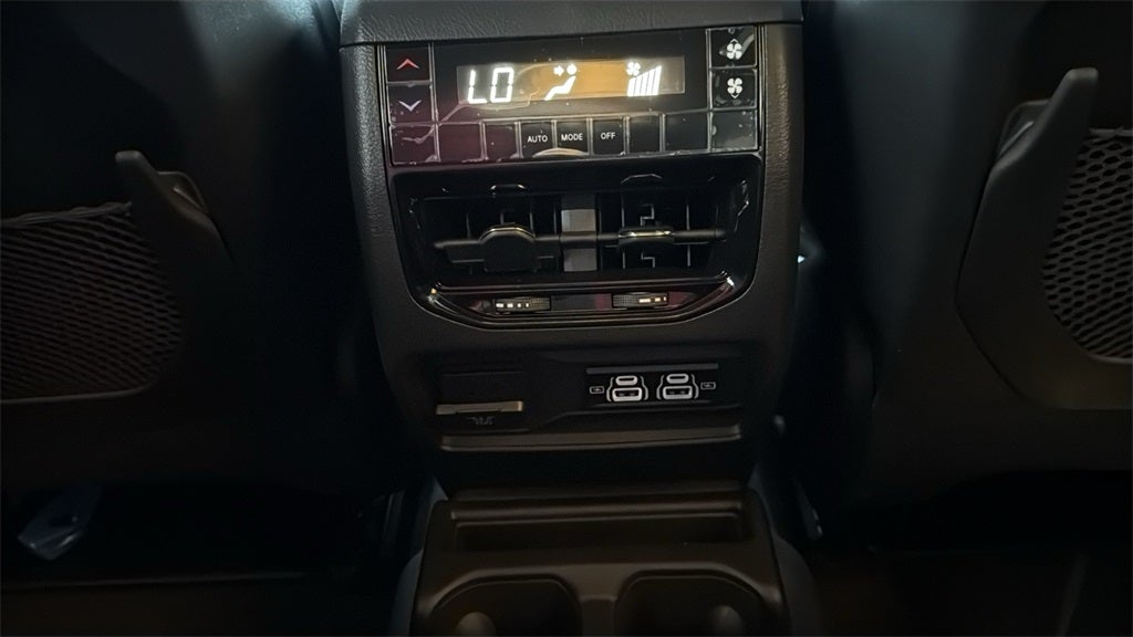 2025 Jeep Grand Cherokee GRAND CHEROKEE L ALTITUDE 4X2